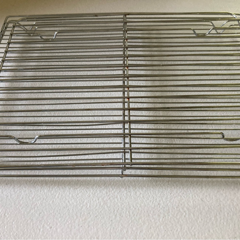 Lot 3 Metal Cooling Racks for Cooking 13” x 9” and 14” x 10”